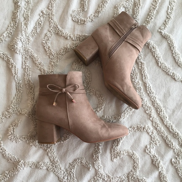 Kelly & Katie Shoes - EUC KELLY & KATIE Booties